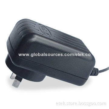 Switching Power Adapter, Input Frequency of 47 to 63Hz and 2.8 to 24V Output Voltages